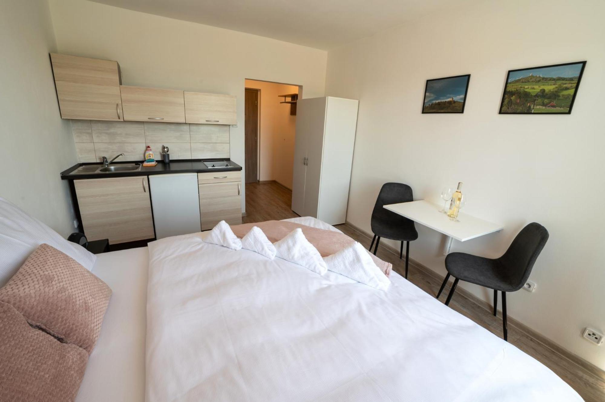 Formule Hotel Perstejn ภายนอก รูปภาพ