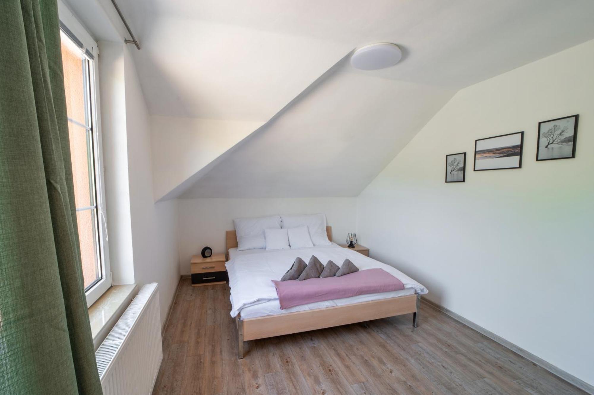 Formule Hotel Perstejn ภายนอก รูปภาพ